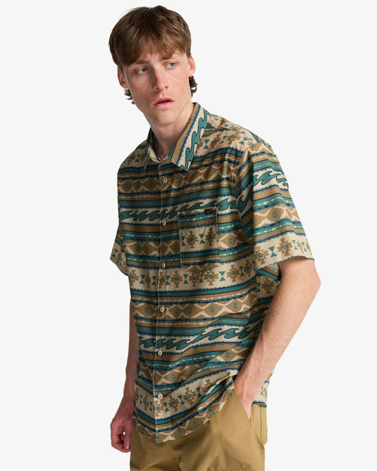 Billabong Men's Surftrek Perf Short Sleeve Desert Print EBYWT03023-TGW6