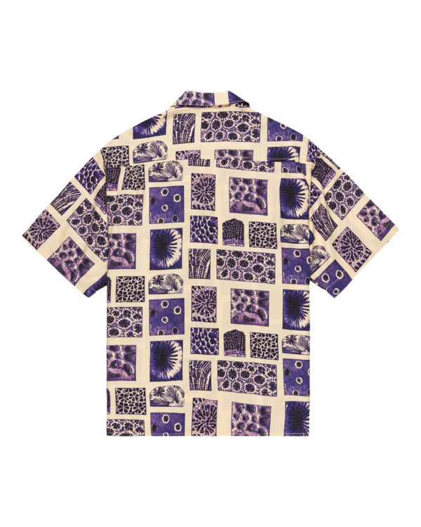 Load image into Gallery viewer, Element Men&#39;s Resort Short Sleeve Shirt Corals ELYWT00177-NEQ6
