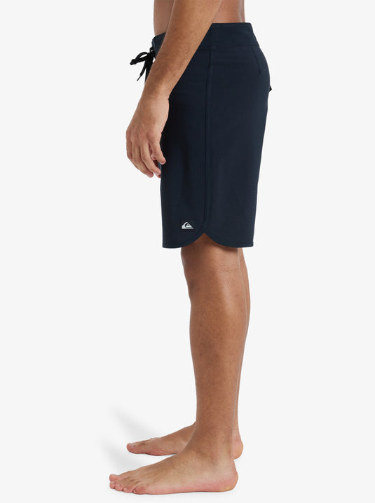 Quiksilver Men's Highline Scallop 19'' Board Shorts Black EQYBS04865-KVJ0