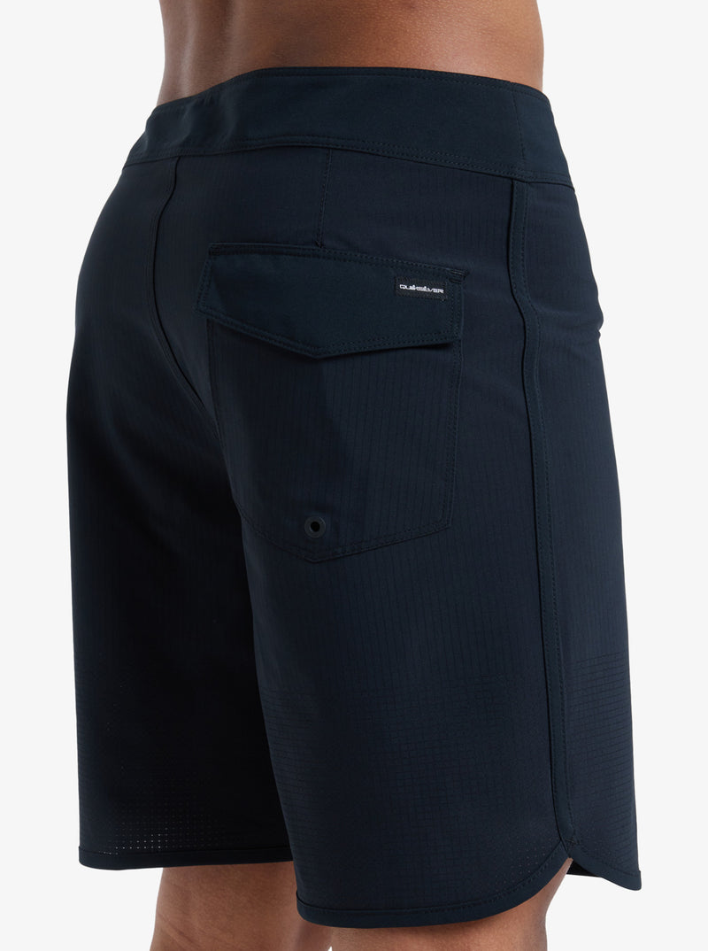 Load image into Gallery viewer, Quiksilver Men&#39;s Highline Scallop 19&#39;&#39; Board Shorts Black EQYBS04865-KVJ0
