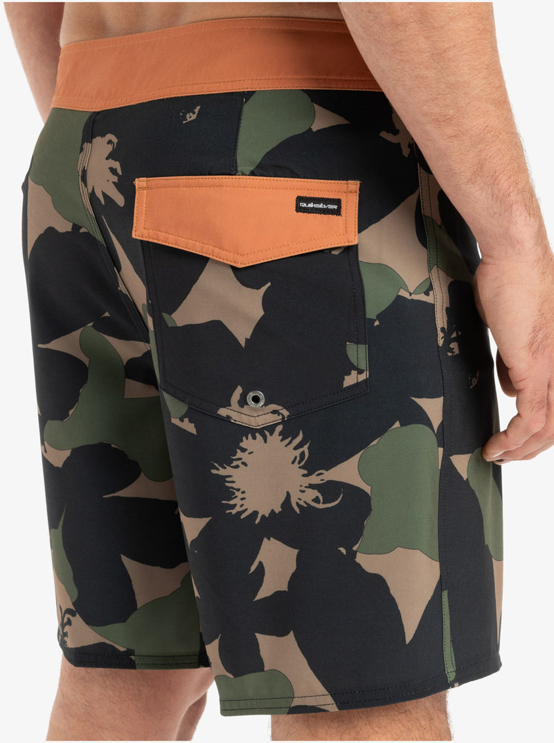 Load image into Gallery viewer, Quiksilver Men&#39;s Surfsilk Leg 18&quot; Board Shorts Grape Leaf Handtman EQYBS04889_CRE6
