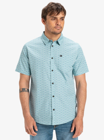 Quiksilver Men's Apero Organic Classic Short Sleeve Shirt Aquifer Florever EQYWT04606-BGW6