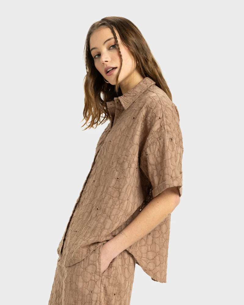 Load image into Gallery viewer, Roxy Women&#39;s Beach Nostalgia Eyelet Shirt Portobella Flower Eyelet ERJWT03664-TEC5
