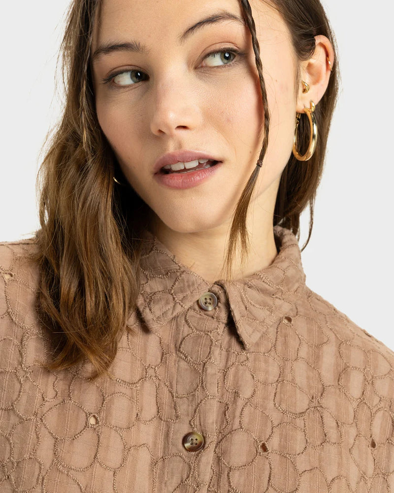 Load image into Gallery viewer, Roxy Women&#39;s Beach Nostalgia Eyelet Shirt Portobella Flower Eyelet ERJWT03664-TEC5
