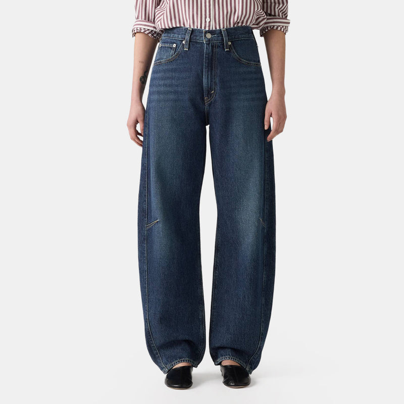 Load image into Gallery viewer, Levi's Women's Cinch Barrel Jeans Dark Wash 003V50001
