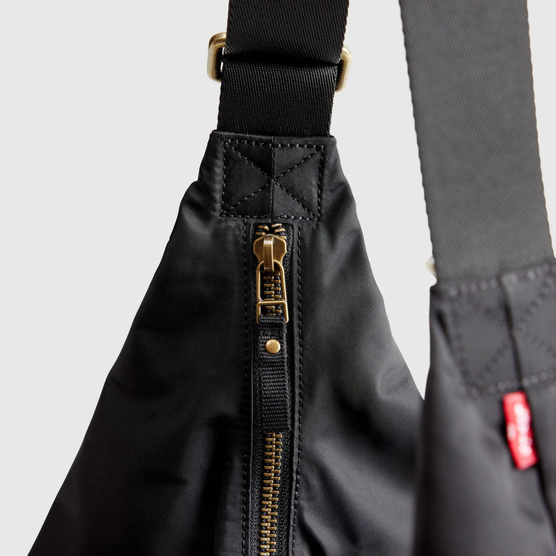 Load image into Gallery viewer, Levi's Women's Alexandra Bag Caviar Black 005F20000
