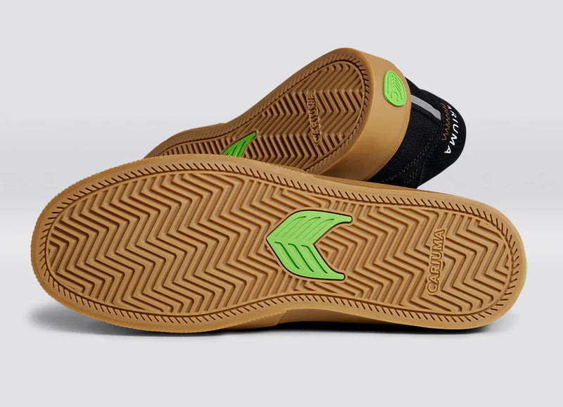 Load image into Gallery viewer, Cariuma Men&#39;s Naioca Pro Suede And Canvas Ivory Logo Shoes Gum Black 511707B14-M095
