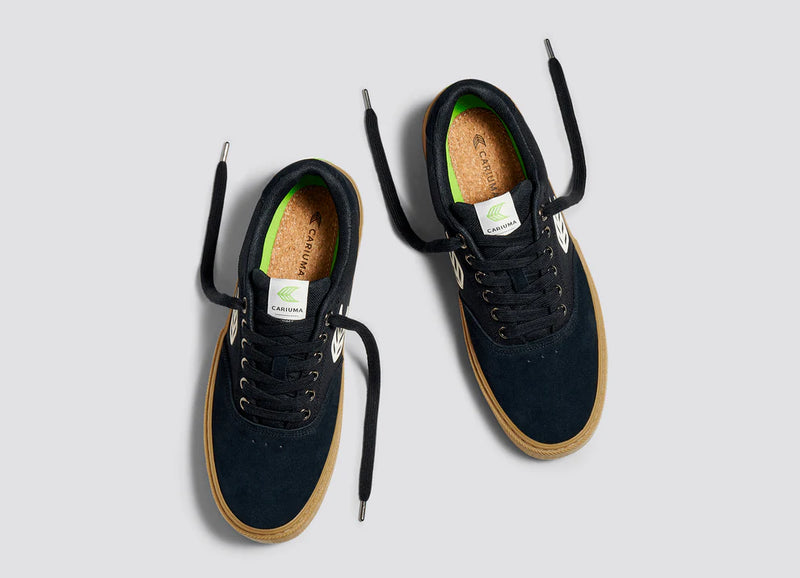 Load image into Gallery viewer, Cariuma Men&#39;s Naioca Pro Suede And Canvas Ivory Logo Shoes Gum Black 511707B14-M095
