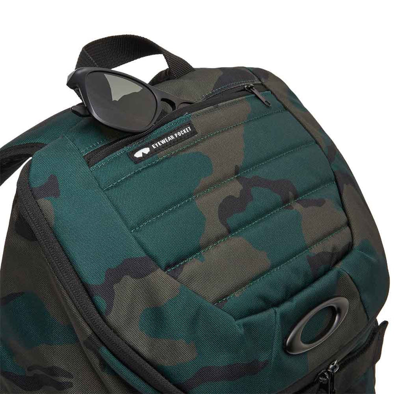 Load image into Gallery viewer, Oakley Men&#39;s Enduro 3.0 Big Backpack Camo Hunter FOS900737-9NQ
